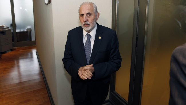 Corte Suprema designó a ministro instructor para solicitud de destitución de Abbott