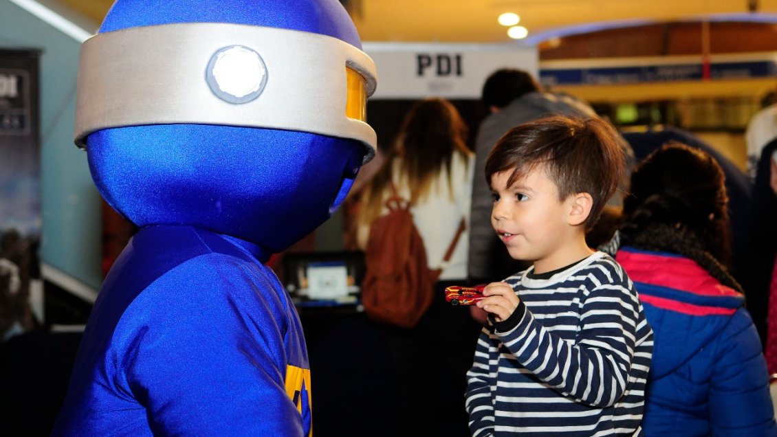 Los Lagos: PDI reforzó fiscalización de ventas por Día del Niño