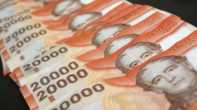 Oposición rechaza reajuste al sueldo mínimo propuesto por el Gobierno