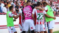 Necaxa se repuso a expulsión de Gallegos y celebró ante Lobos con gol en los descuentos