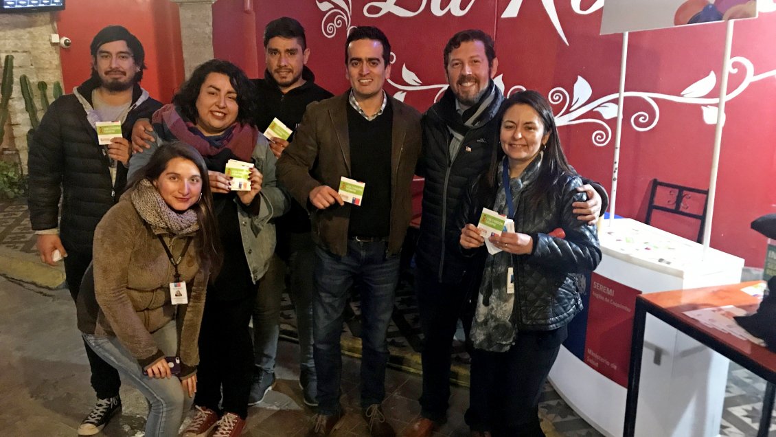 Autoridades entregaron información a jóvenes sobre prevención del VIH/SIDA en locales nocturnos de La Serena y Coquimbo