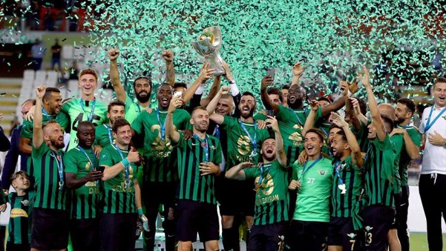 Akhisar Belediye superó a Galatasaray y levantó por primera vez la Supercopa de Turquía