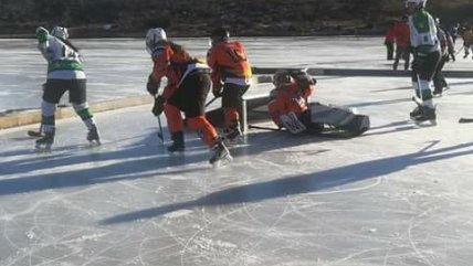   En Magallanes se disputó el campeonato de hockey sobre hielo más austral del mundo 