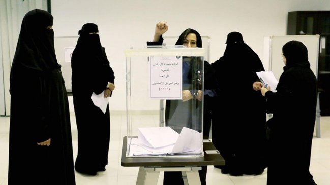 A. Saudí expulsó al embajador canadiense por criticar arrestos de activistas pro derechos de las mujeres