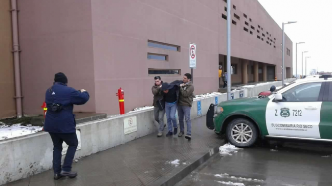 Acusado de robos a viviendas fue detenido en aeropuerto de Punta Arenas