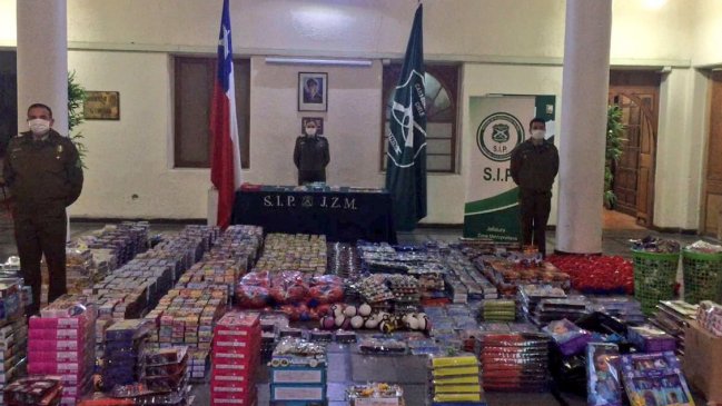 Carabineros incautó más de 22 mil juguetes falsificados y detuvo a tres locatarios en Santiago