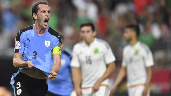 Un urgido Manchester United va por Diego Godín en el cierre del libro de pases