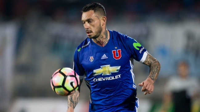 La U borró a Mauricio Pinilla de todas sus plataformas y le dio el 