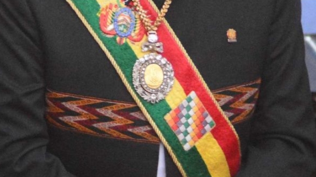 Apresan a militar boliviano que dejó símbolos presidenciales 