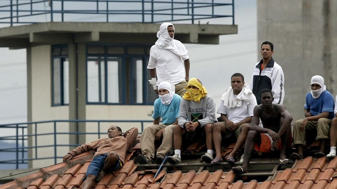Brasil: Liberan a últimos seis rehenes de motín en cárcel de Sao Paulo