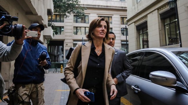 Ministra Cubillos apeló a la continuidad en su primera jornada en el Mineduc