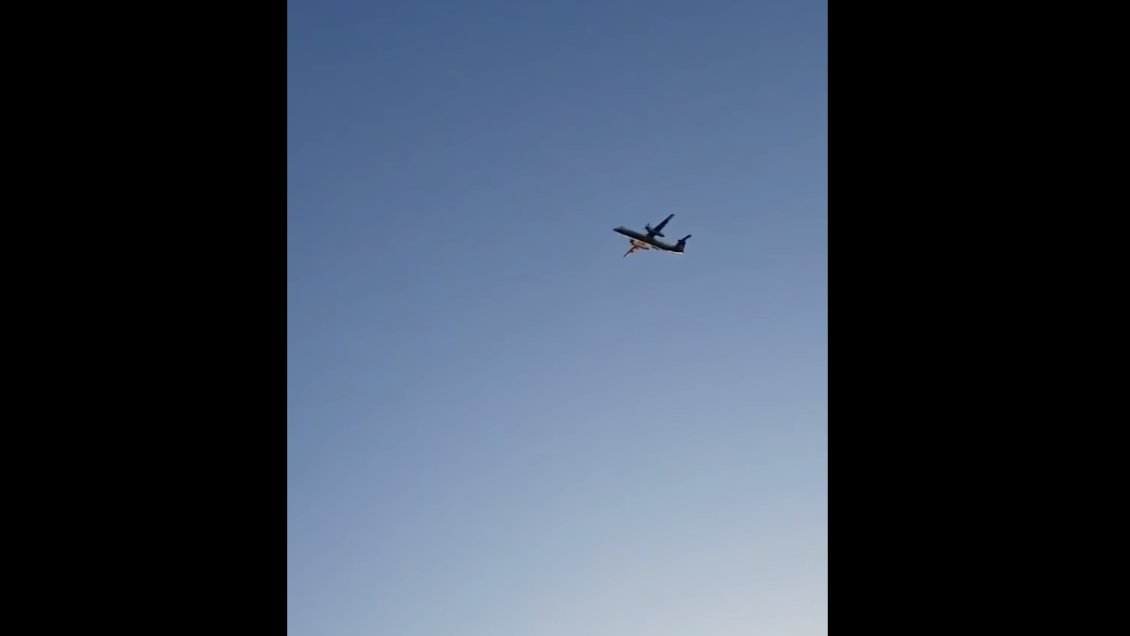 Hombre roba avión y se estrella tras ser perseguido con naves de guerra