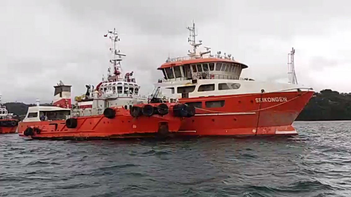 Falla en remolcador mantiene a buque Seikongen fondeado en Ancud
