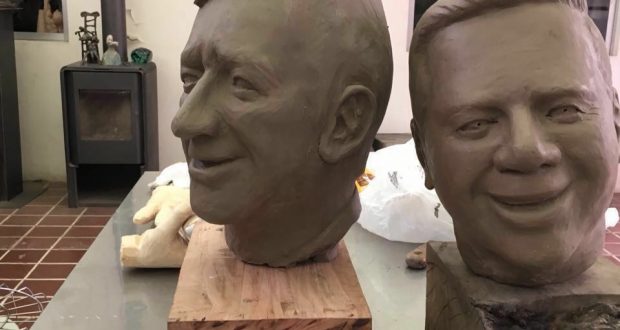 Rancagua: Hermanos Gatica ya tienen sus estatuas en el Teatro Regional