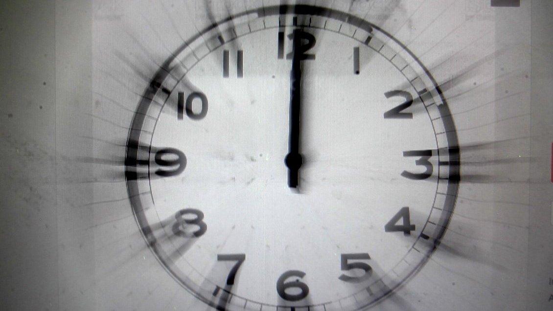 Ministerio de Energía decidió aumentar a cinco meses el horario de invierno