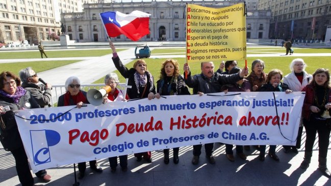 Colegio de Profesores anunció paro nacional de advertencia