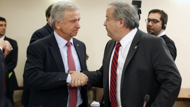 Gobierno prometió sueldo mínimo de 300 mil pesos para marzo de 2019