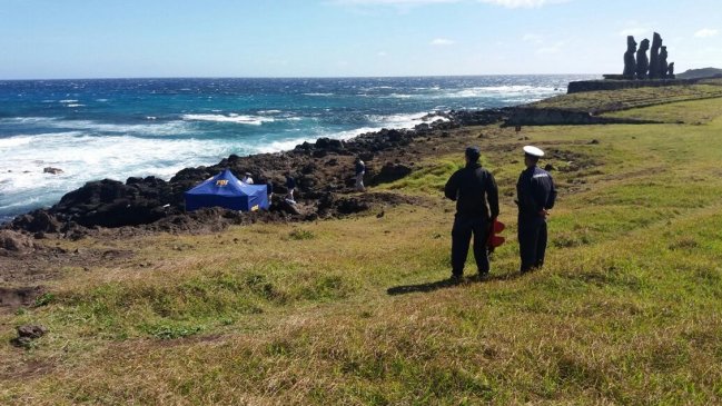 Hallan sin vida a hombre que cayó al mar en Isla de Pascua