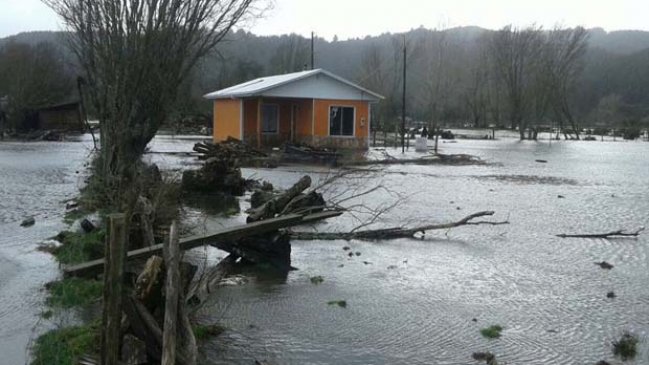Toltén: 70 familias siguen afectadas por las inundaciones y desborde de ríos