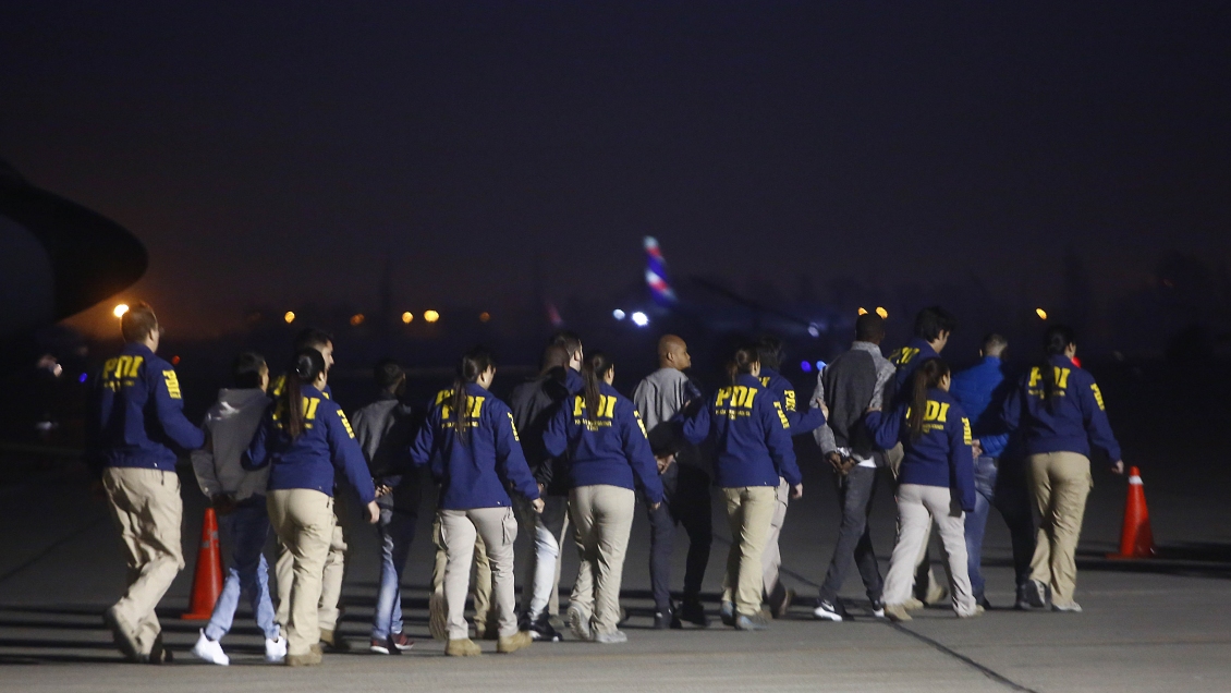 Asesor del Gobierno destacó ahorro en proceso de expulsión de extranjeros