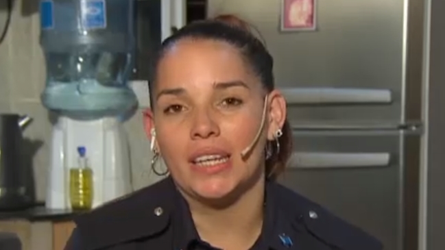 Policía argentina que dio de mamar a bebé fue ascendida