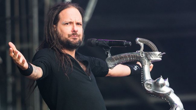 Encuentran muerta a esposa del cantante de Korn
