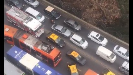   Desfile de Carabineros impidió paso de Bomberos en Santiago 