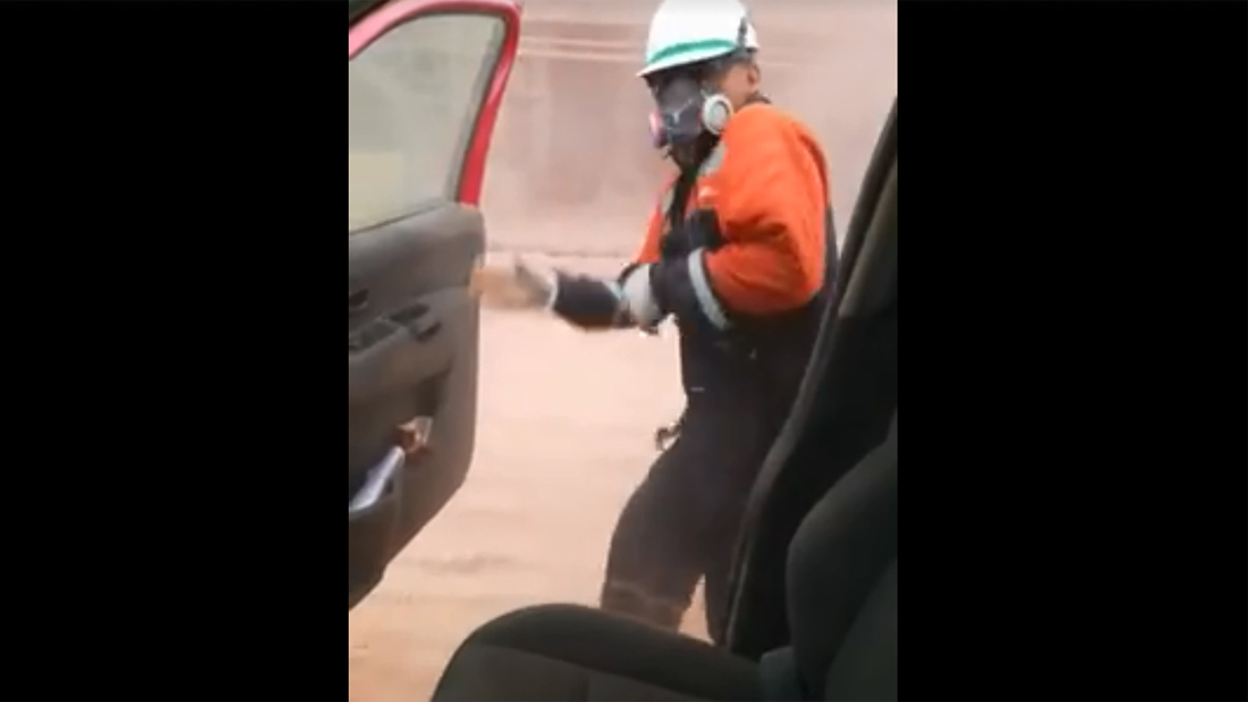 Tres mineros despedidos por bailar 