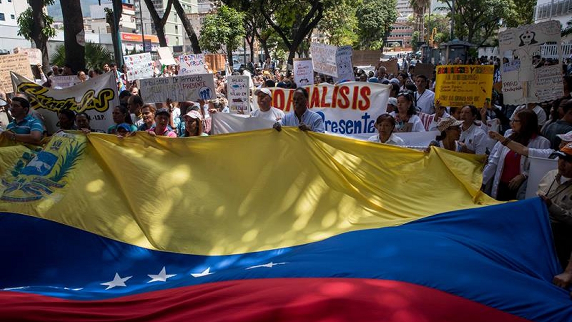 Oposición convocó a paro nacional y protestas por medidas económicas de Maduro