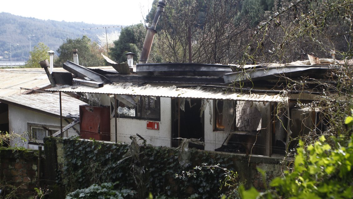 Incendio de Chiguayante: Dan apoyo psicológico a familiares y personal de casa de reposo