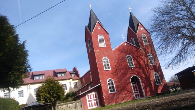 Los Ríos: Carabineros mantiene resguardo en iglesias y fundos de Panguipulli y Lanco