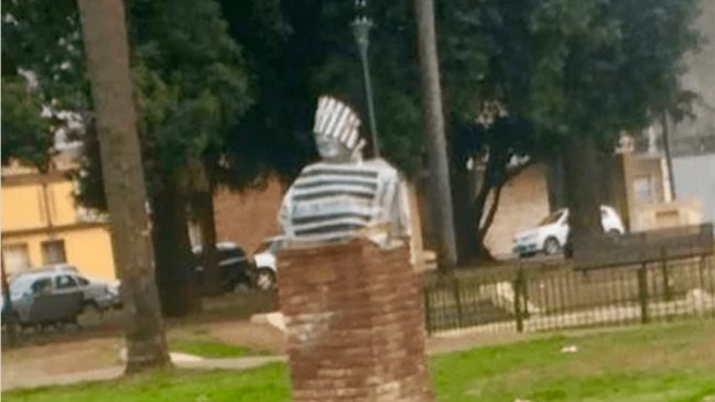 Busto de Néstor Kirchner apareció 