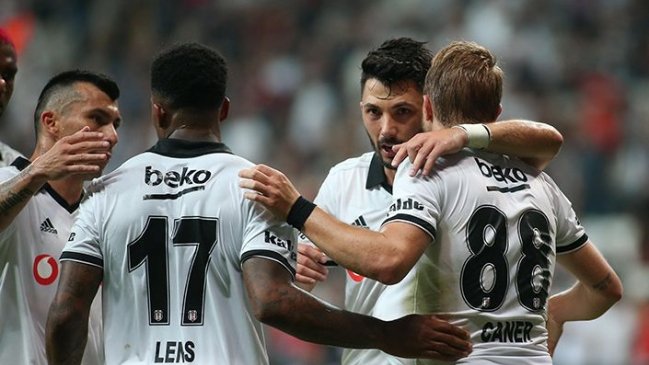 Besiktas de Gary Medel y Enzo Roco derrotó con claridad a Erzurum en la Liga de Turquía