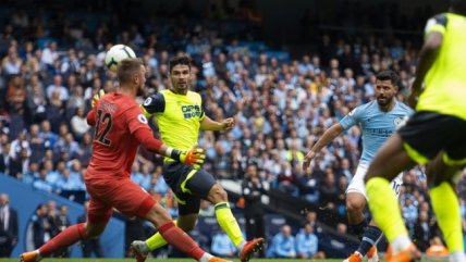 ¡Golazo! La joyita de Sergio Agüero para Manchester City ante Huddersfield