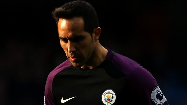 Manchester City confirmó grave lesión de Claudio Bravo