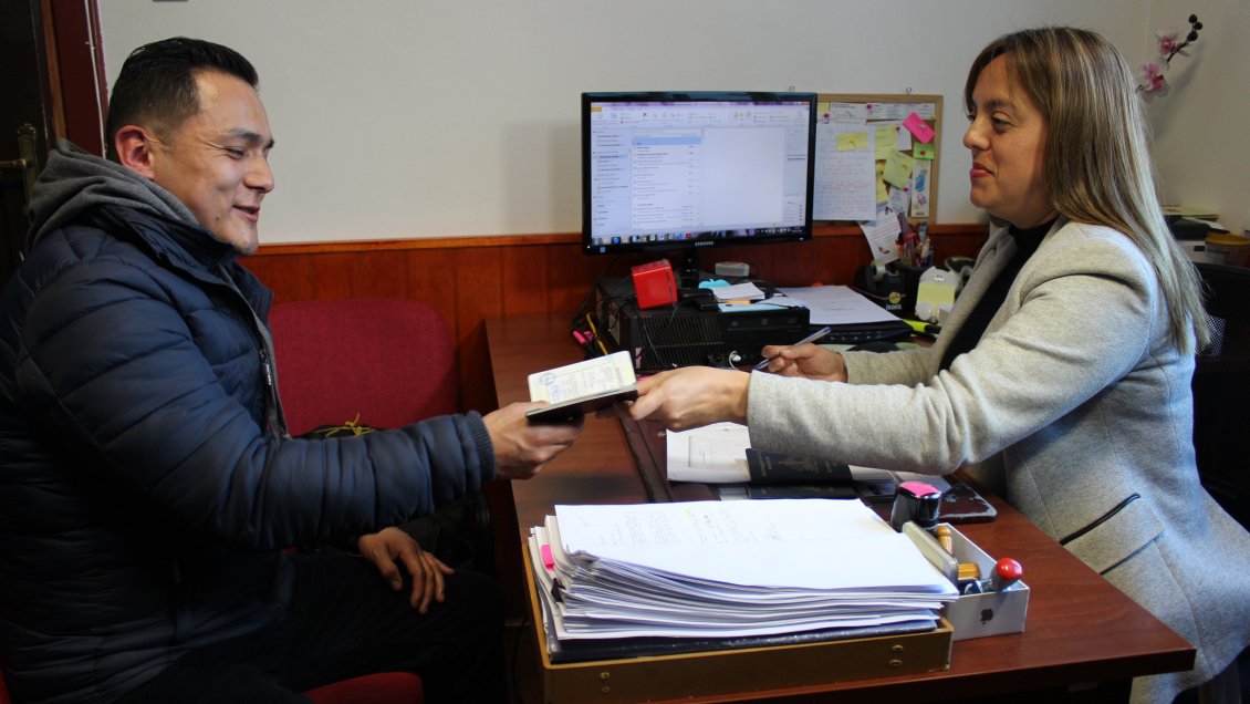 Una veintena de inmigrantes recibieron visa de residencia en la provincia de Llanquihue