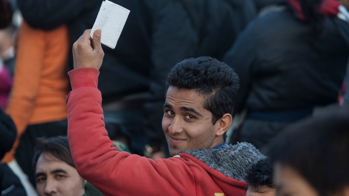 EE.UU: Viajeros frecuentes donan millas para reunir familias de migrantes