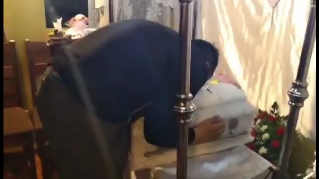 Puerto Montt: Cuerpo de bebé fue retirado de su velorio por la PDI y el SML