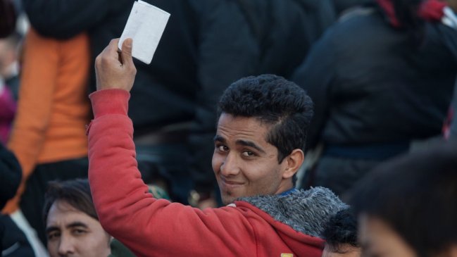 EE.UU: Viajeros frecuentes donan millas para reunir familias de migrantes