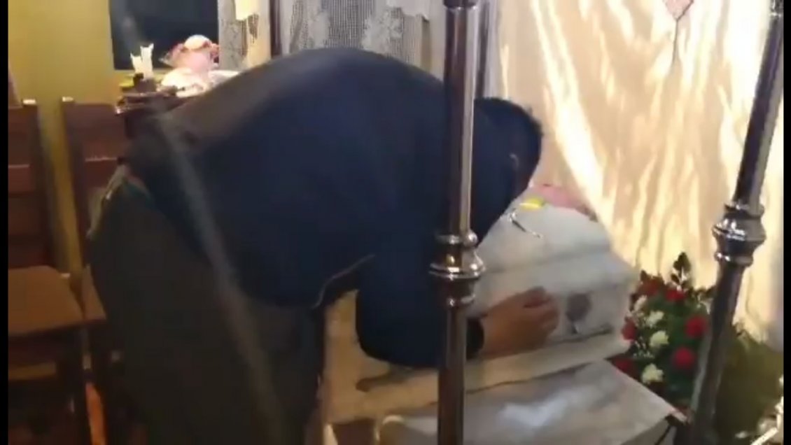 Puerto Montt: Cuerpo de bebé fue retirado de su velorio por la PDI y el SML