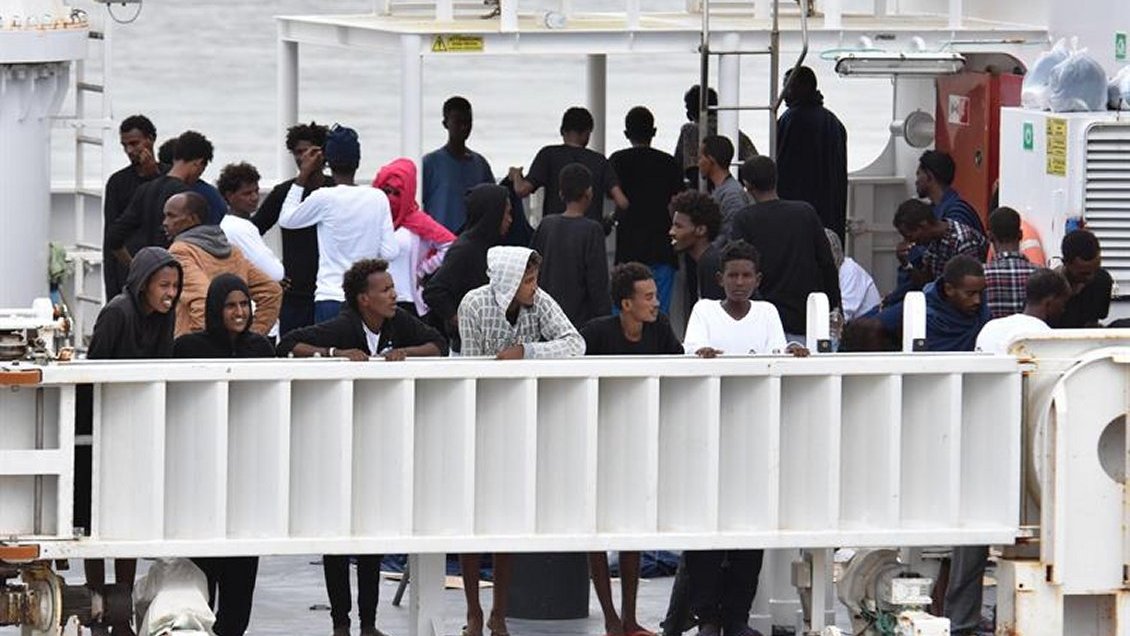Malta debió socorrer a un barco con 100 inmigrantes y dos cadáveres