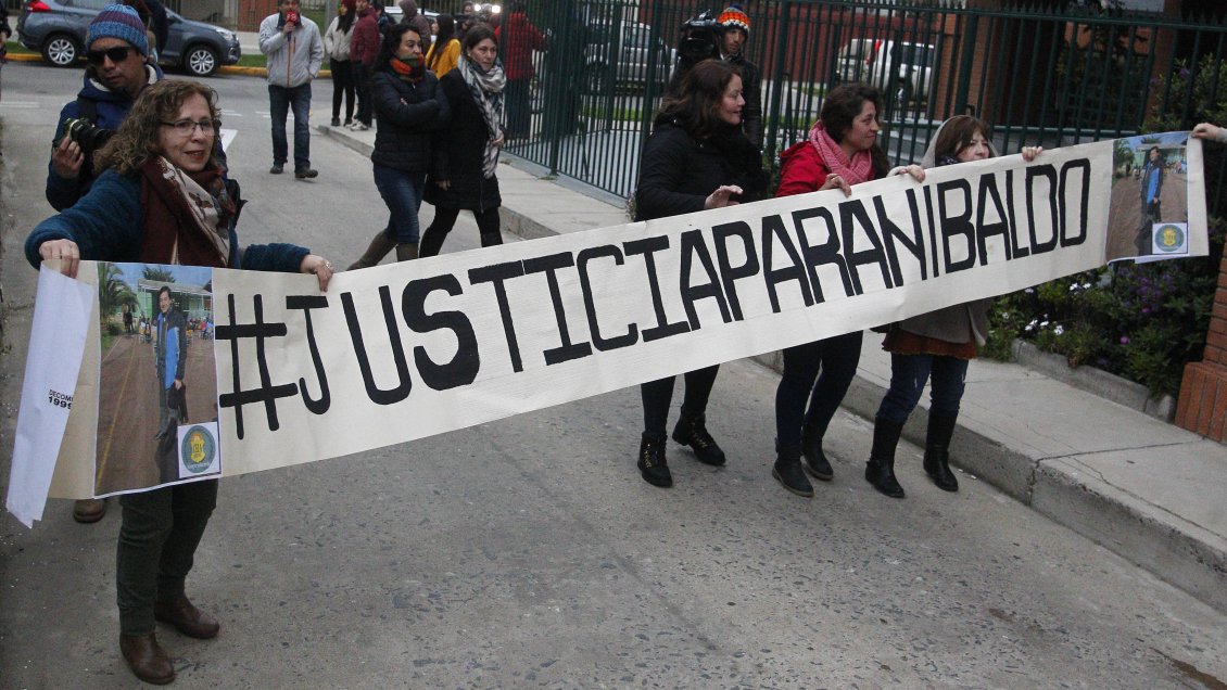 Familia de profesor asesinado presentó querella contra su ex pareja