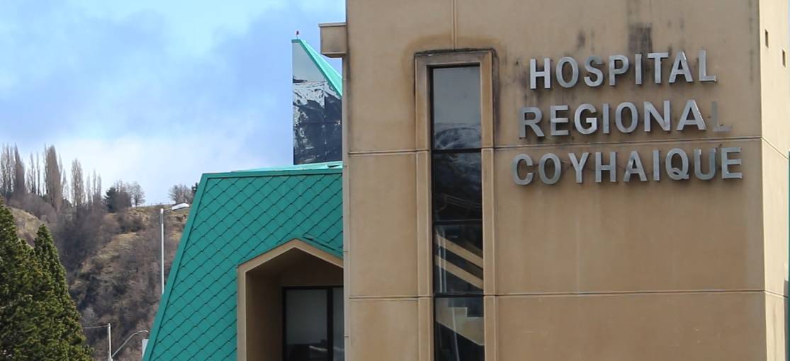 Coyhaique: Carabinero salvó la vida bebé que ingirió diluyente