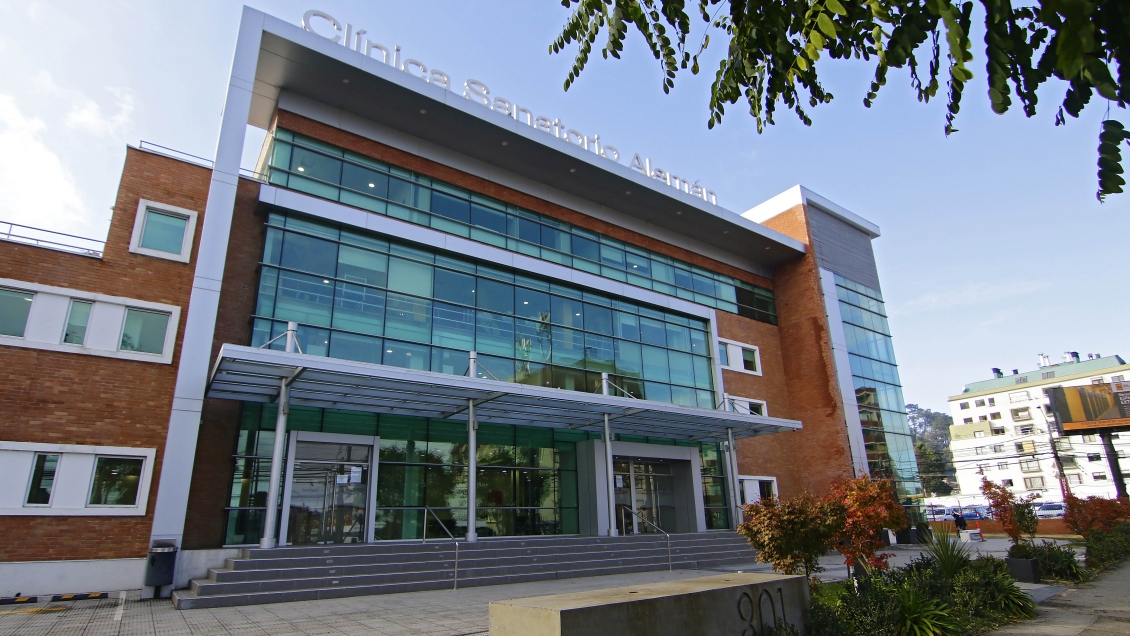 Abogado querellante pedirá a Fiscalía formalizar causa por explosión en Sanatorio Alemán