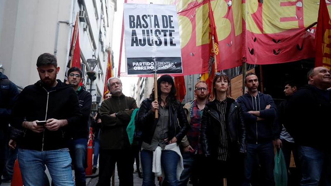 Manifestaciones en toda Argentina contra los ajustes económicos y sociales de Macri