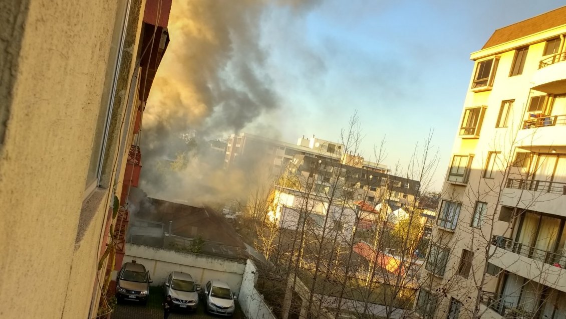 Incendio afectó a cité de Providencia