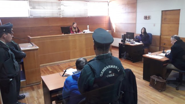 Tribunal acogió argumento de legítima defensa de imputado que mató a hombre en su casa