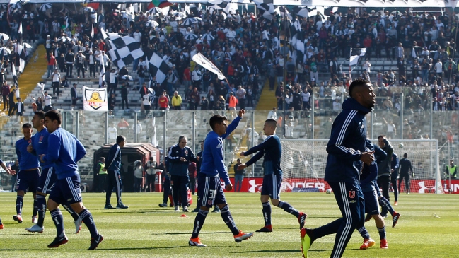 Universidad de Chile salió a calentar a la cancha del Monumental pese a la prohibición