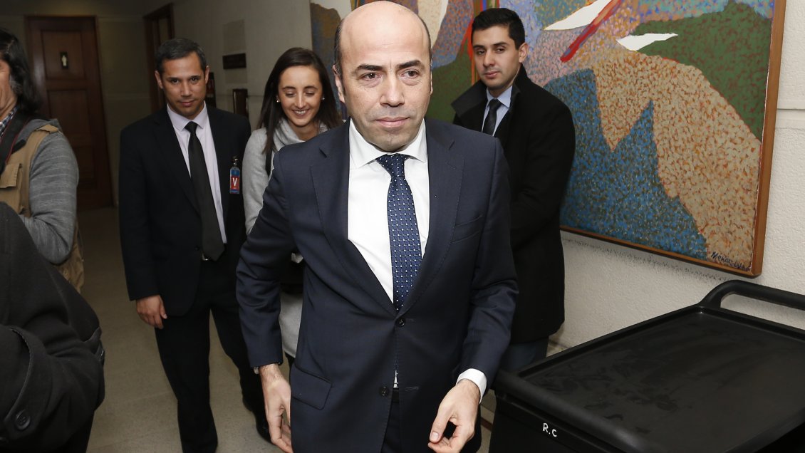 Destituida subcontralora presentó recurso de protección contra Jorge Bermúdez