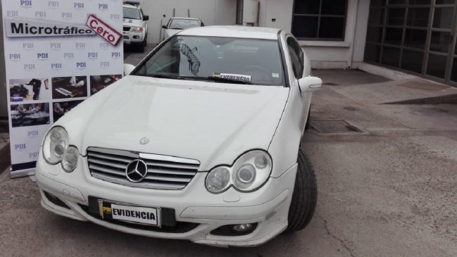 Detuvieron a sujeto que distribuía drogas en auto de lujo en Chimbarongo